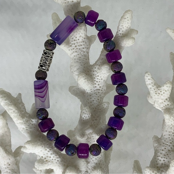 Hand Crafted Purple Agate and Crystal Druzy Quartz Geode Bead Stretchy Bracelet - Picture 8 of 15